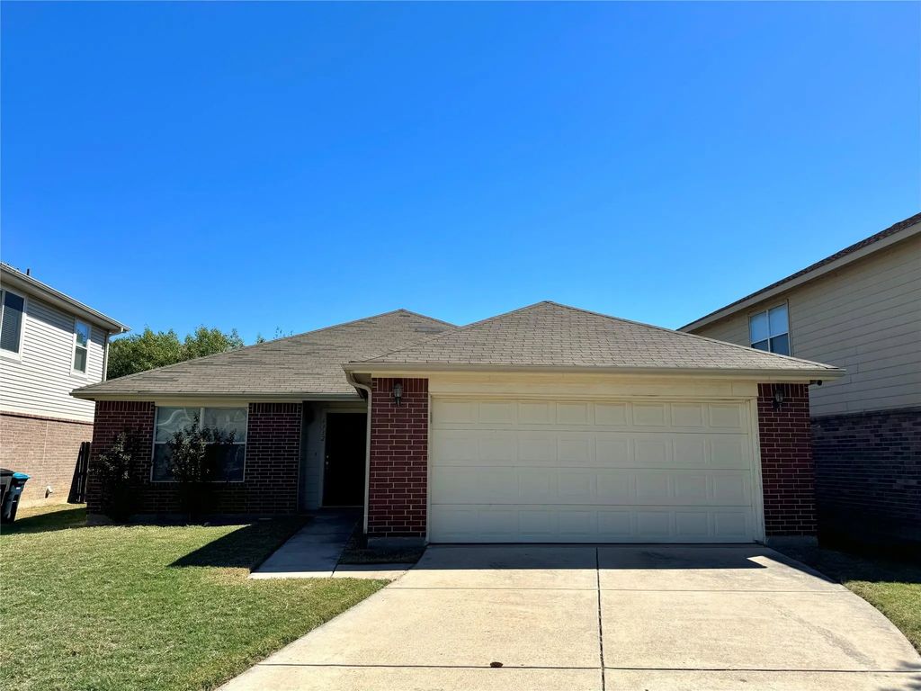 6332 Apalachee Trail, Fort Worth