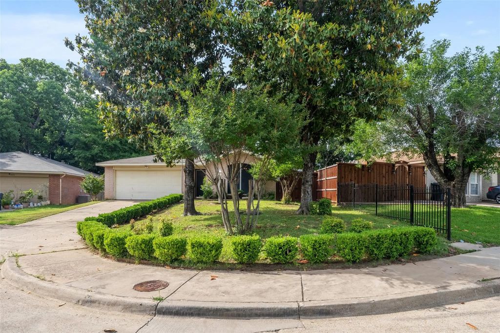 9452 Crimnson Court, Dallas