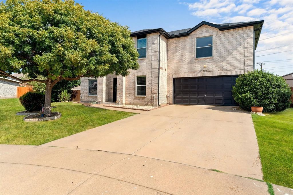 2216 Annalea Court, Grand Prairie