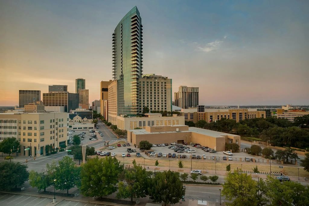 221 W Lancaster Avenue 7008, Fort Worth