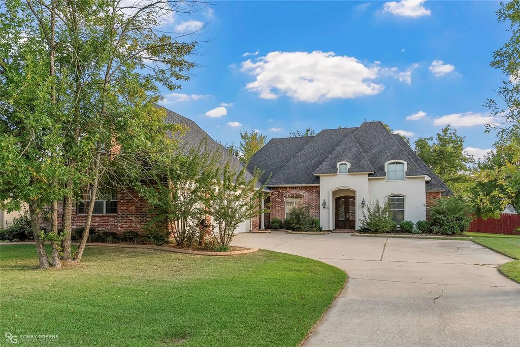 1022 Fawn Hollow, Bossier City