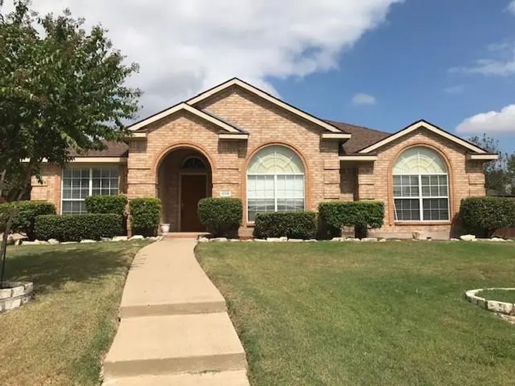 409 Danmire Drive, Murphy