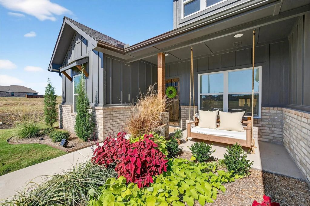 4113 Hummingbird Drive, Sherman