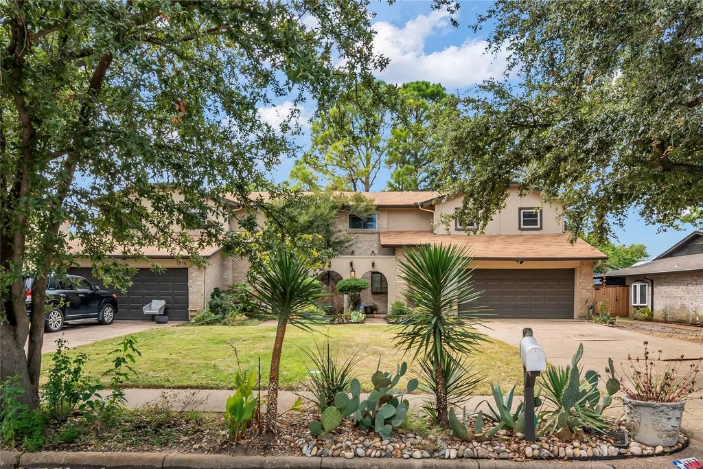 1717 Lakewood Boulevard, Euless