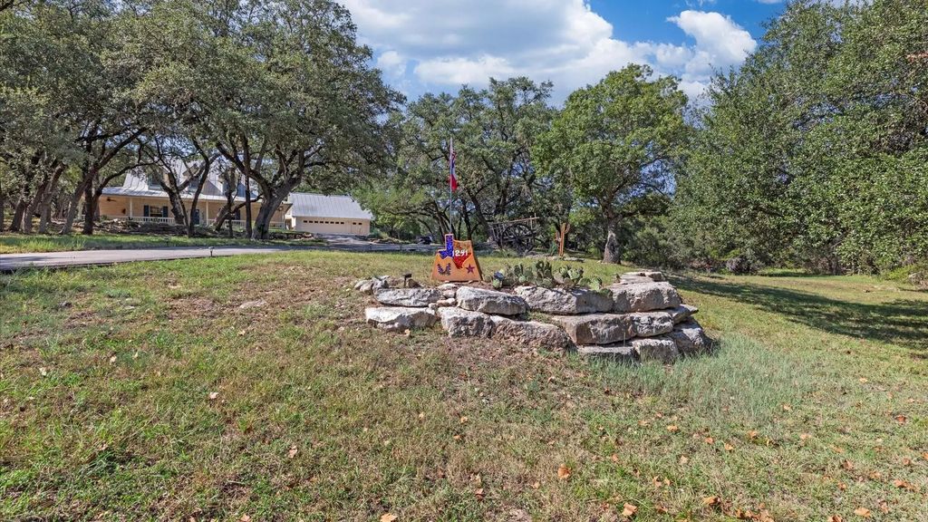 1241 Village Top, Canyon Lake