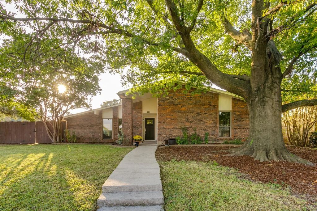 425 Woodhill Drive, Coppell