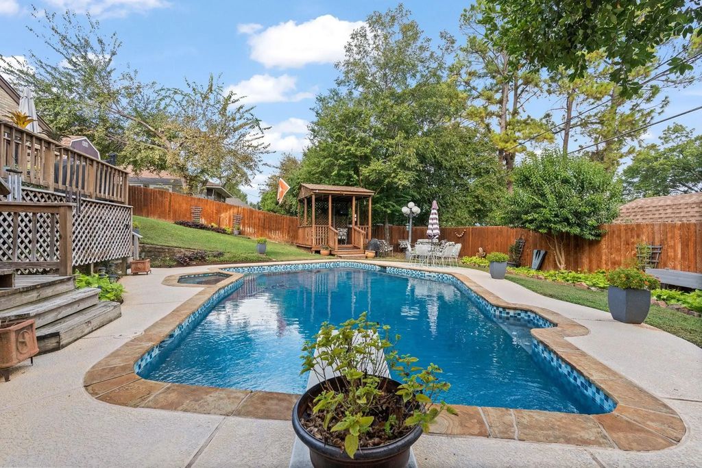 4101 Stonewick Drive, Arlington