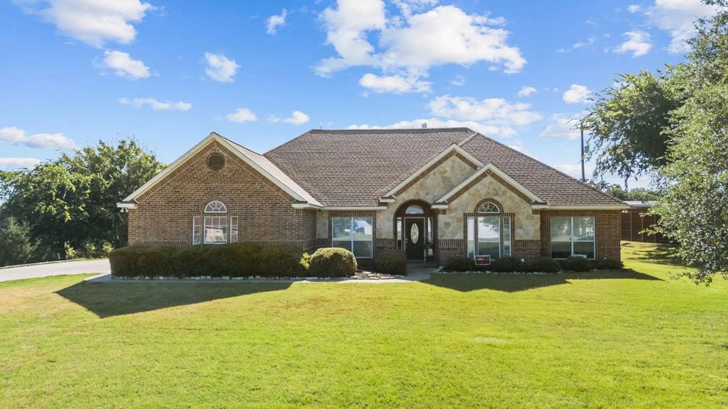 108 Milton Drive, Springtown