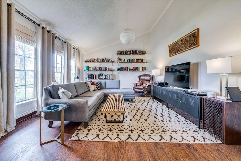 2910 Blueridge Lane, Garland
