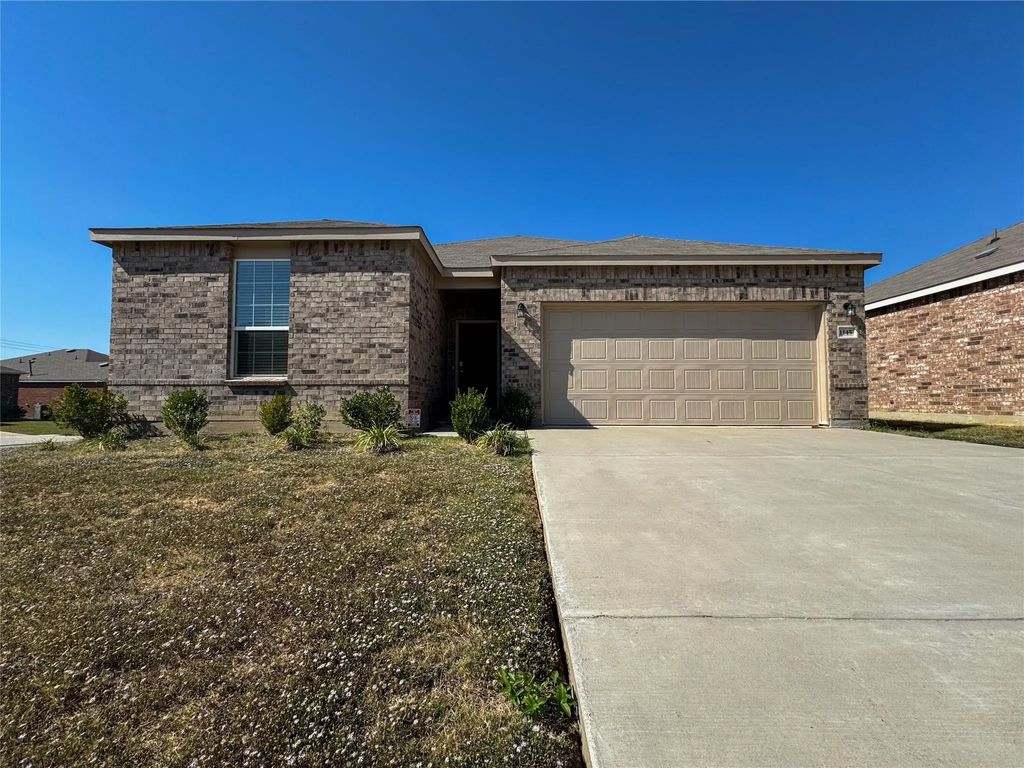 1145 Timberhurst Trail, Fort Worth