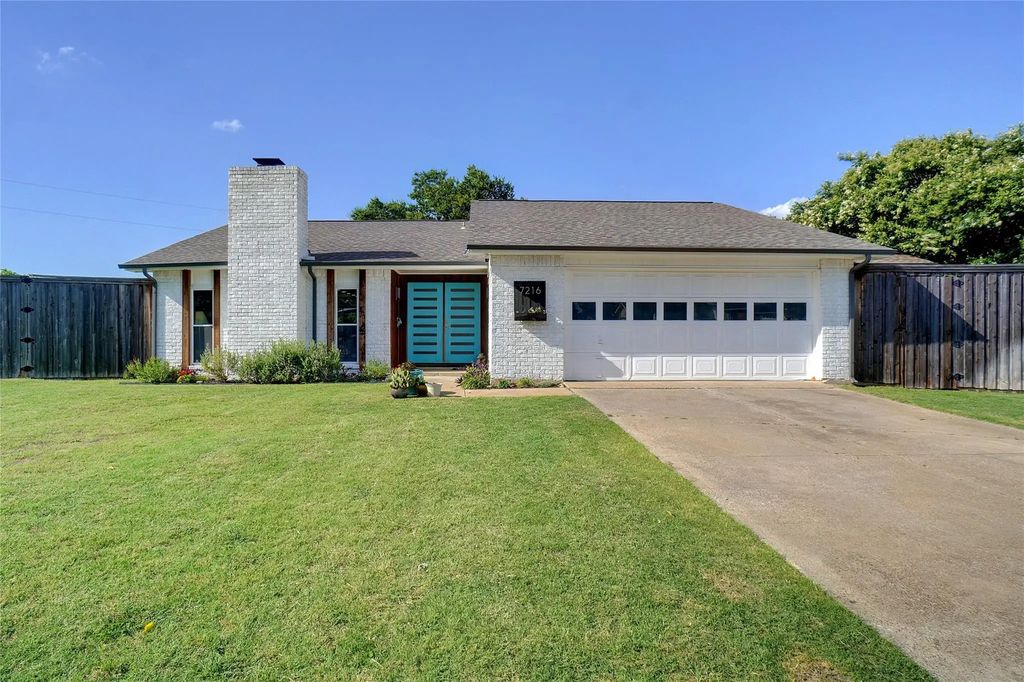 7216 Langley Court, The Colony