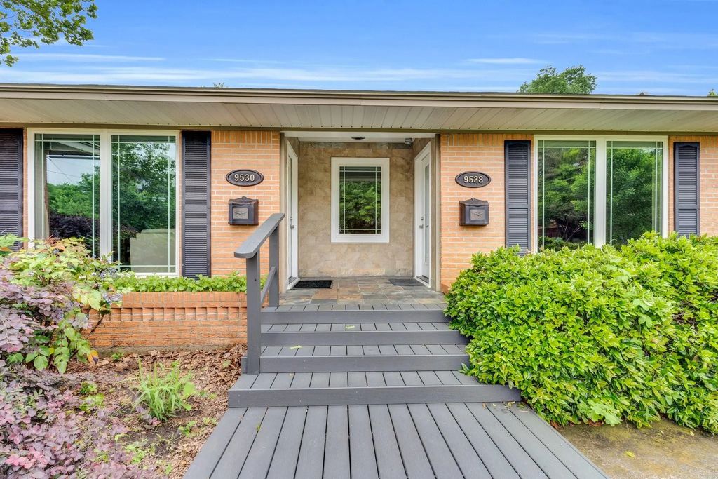 9528 Ash Creek Drive, Dallas
