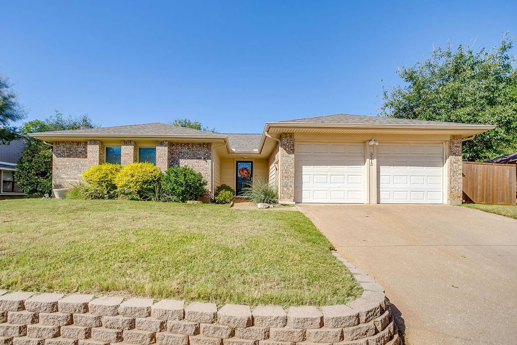 3213 Vintage Way, Bedford