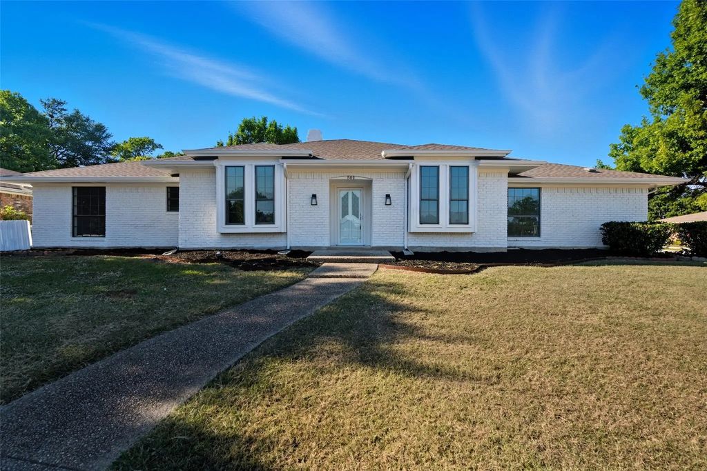 501 Candlewood Lane, Garland
