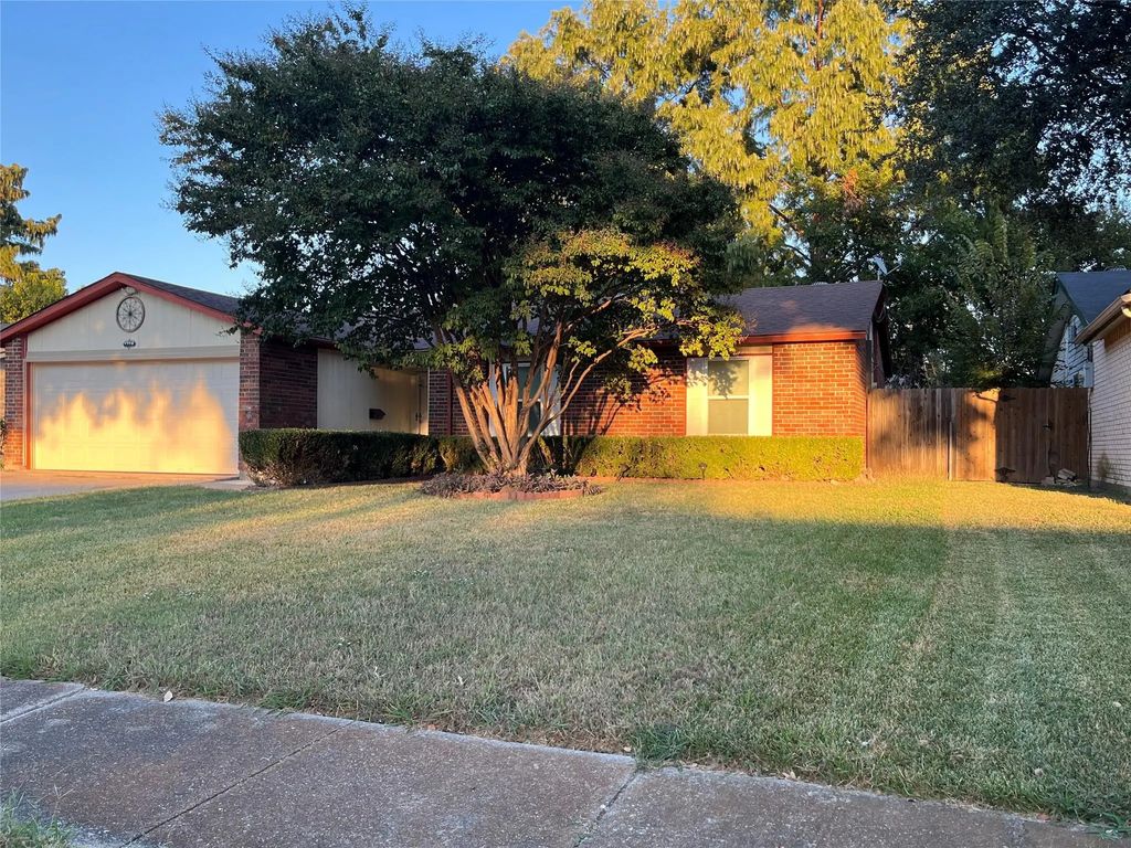 1218 Tulip Trail, Mesquite