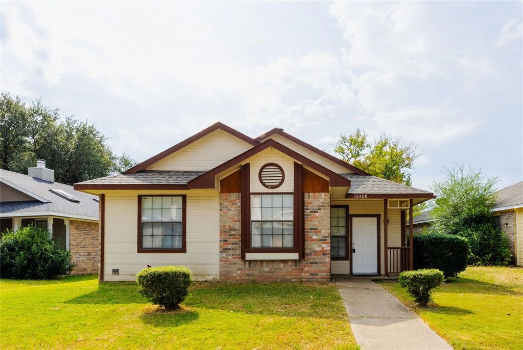 10328 Woodleaf Drive, Dallas