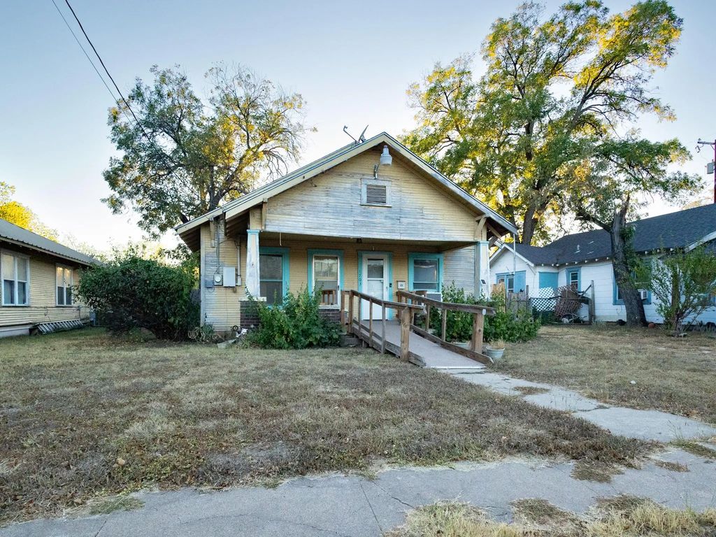 1703 7th Street, Brownwood
