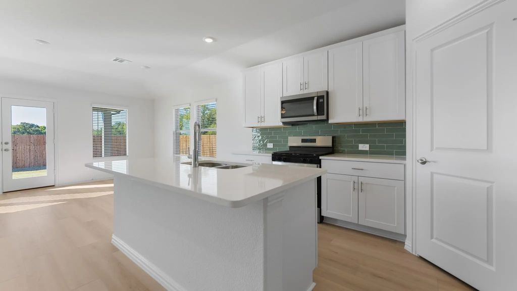 510 Yellowstar Lane, Lavon
