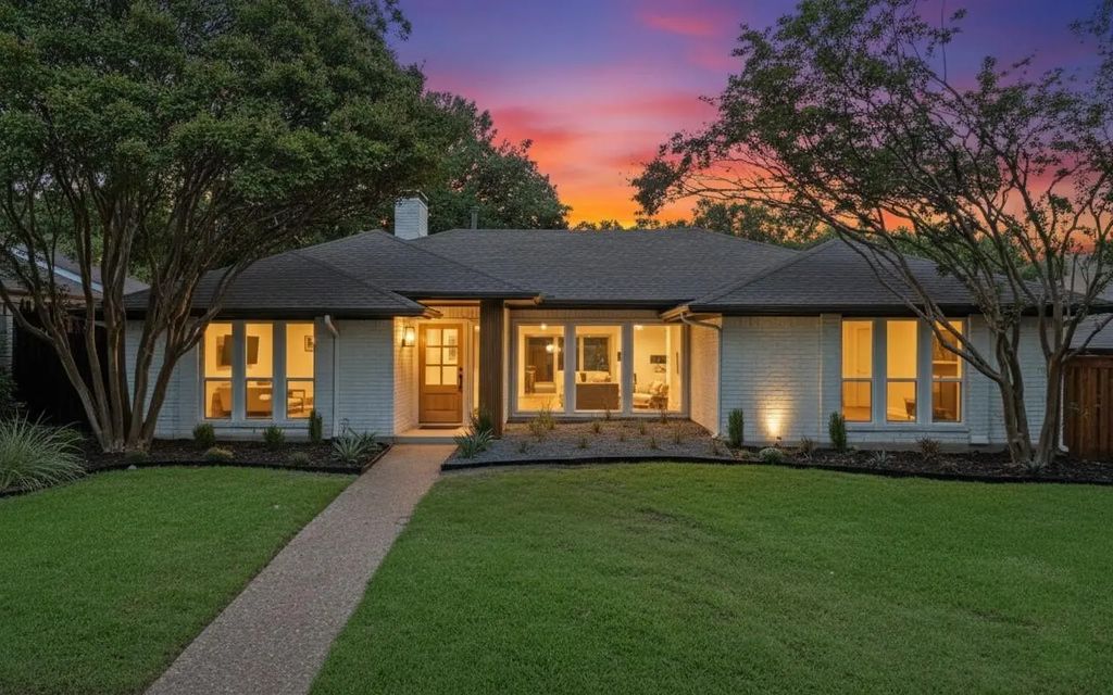 6029 Daven Oaks Drive, Dallas