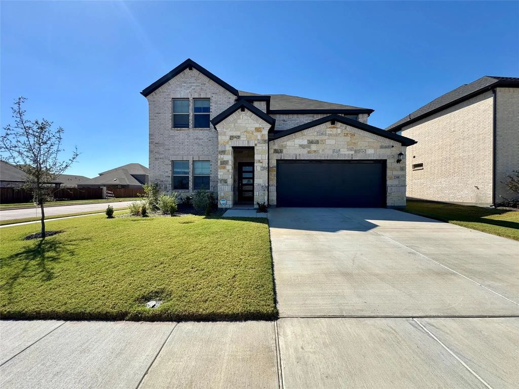 2208 Palomino, Seagoville