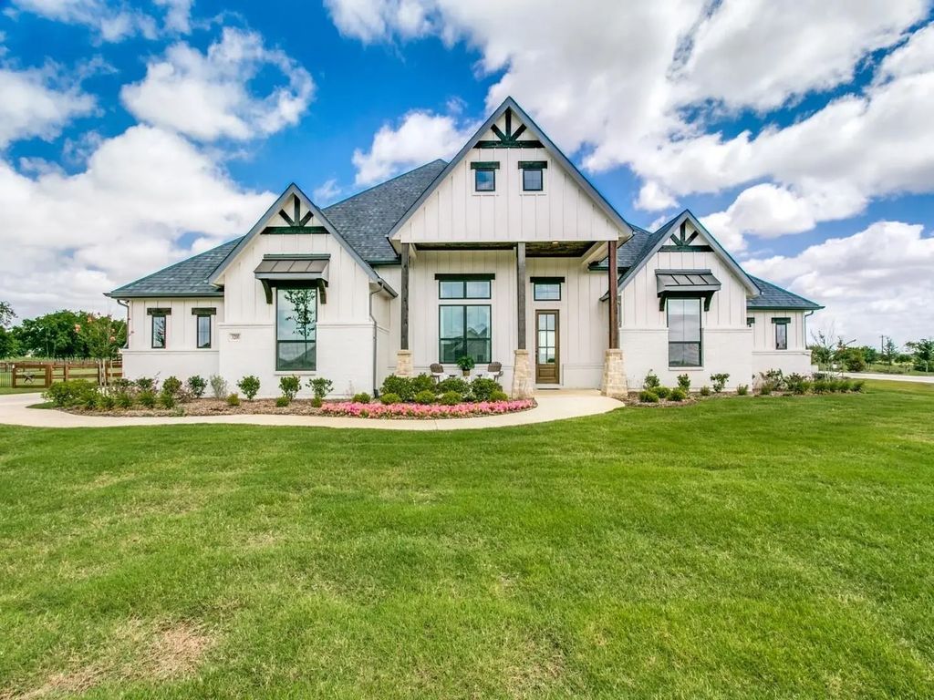 3200 Glenmore Avenue, Northlake