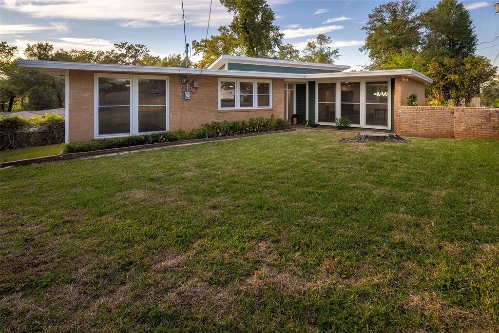 1715 Ridgeview, Tyler