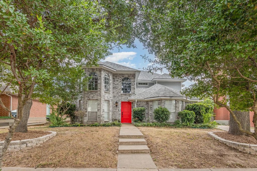 327 Trees Drive, Cedar Hill