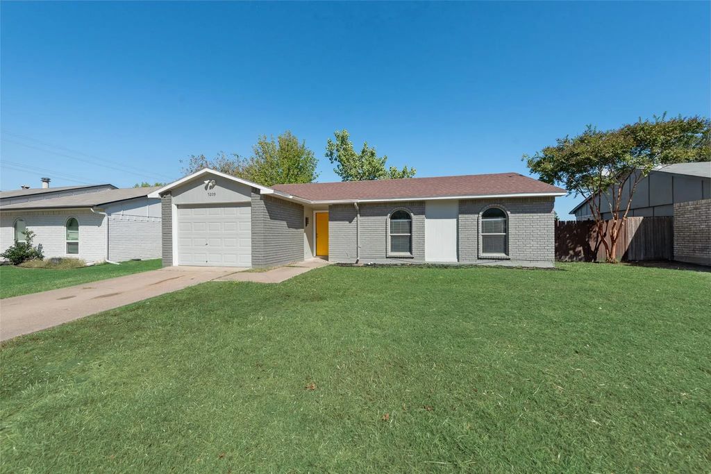 5209 Young Drive, The Colony