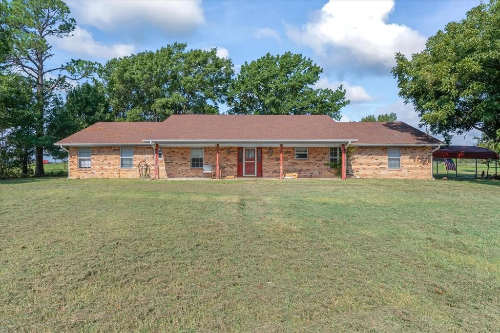 390 Vz County Road 3411, Wills Point