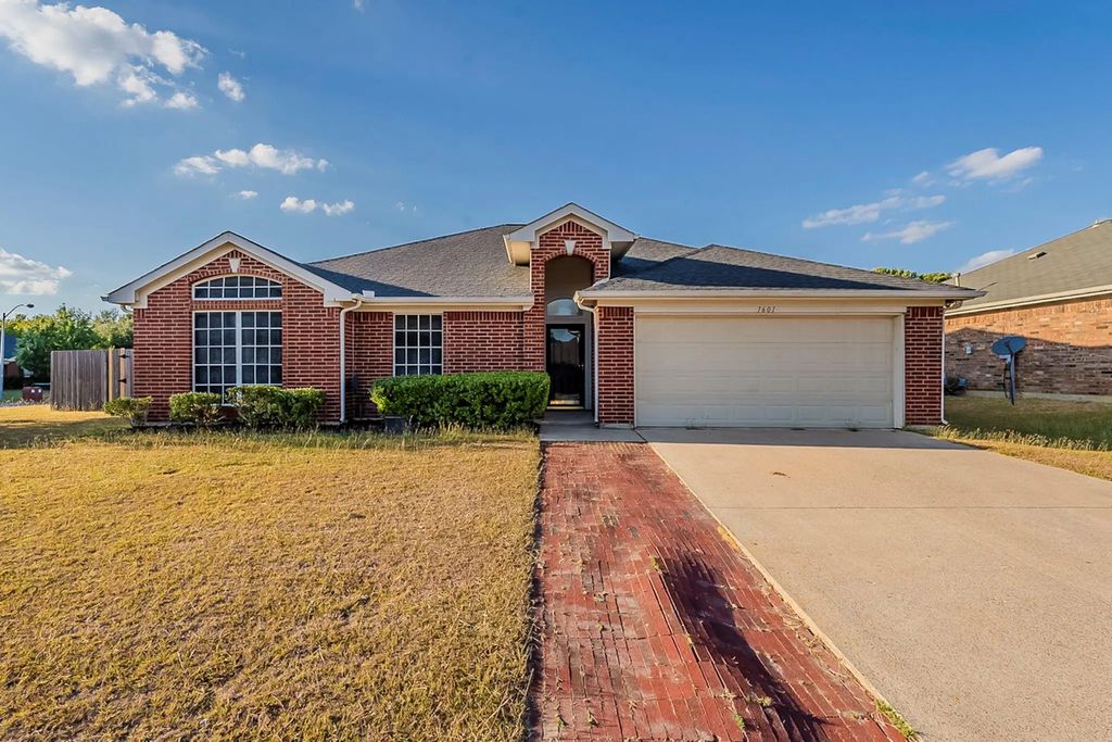 1601 Mcgarry Lane, Mansfield