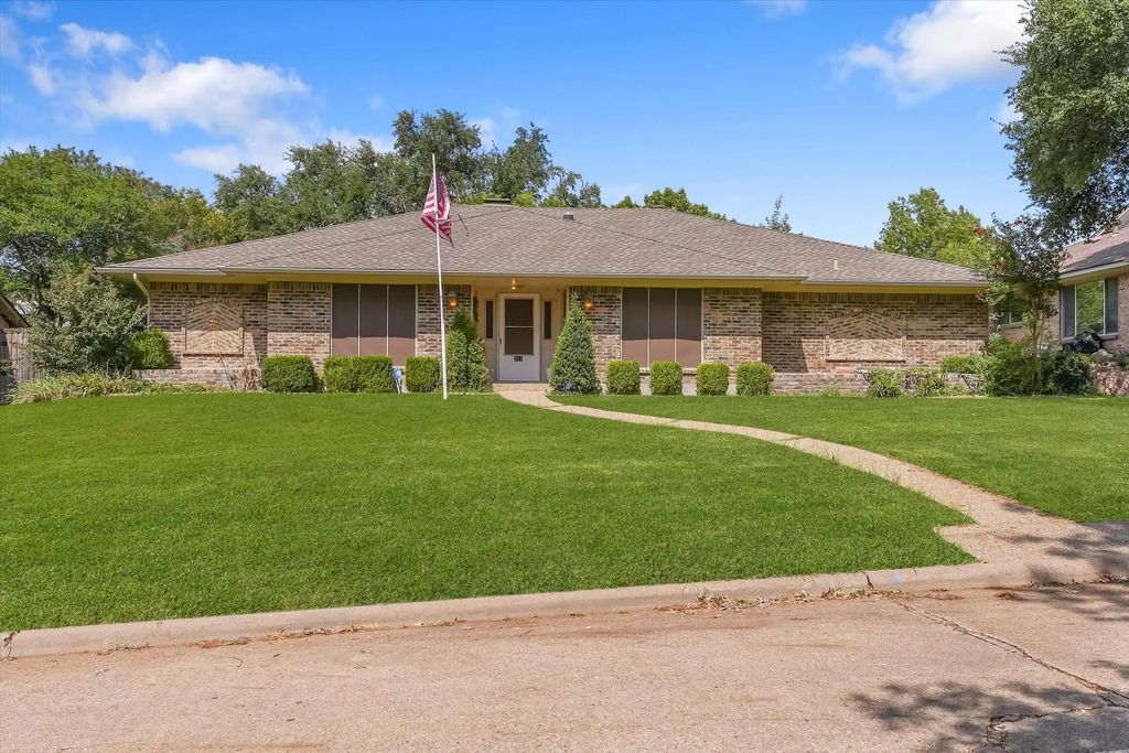 217 Alta Vista Drive, Rockwall