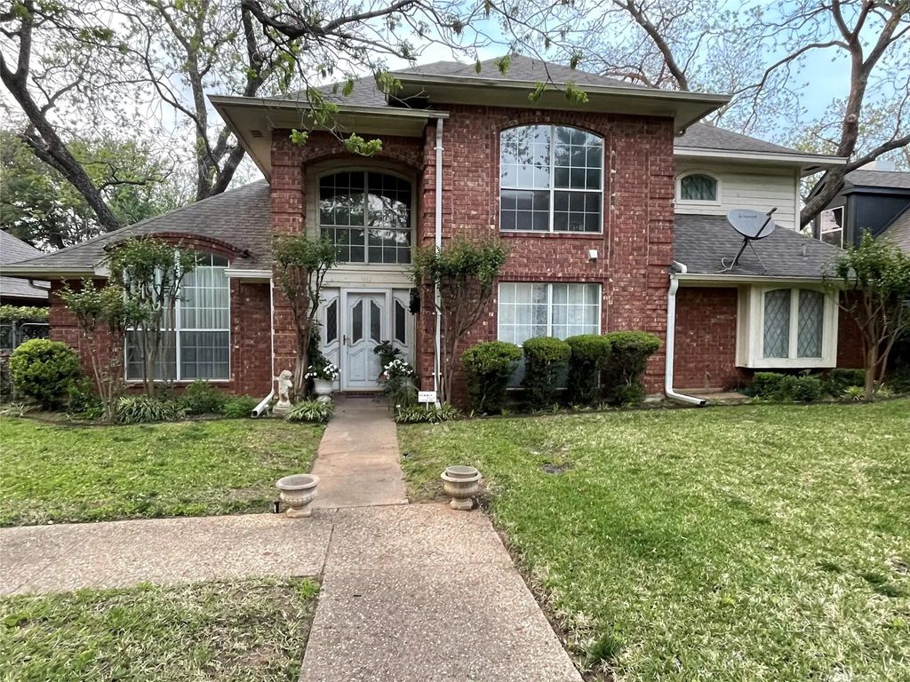 1412 Hyde Park Lane, Arlington