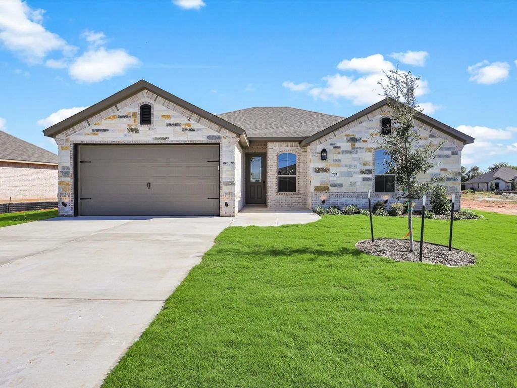724 Raylan Street, Springtown