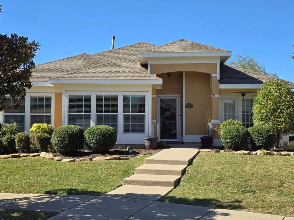 1213 Continental Congress Parkway, Aubrey