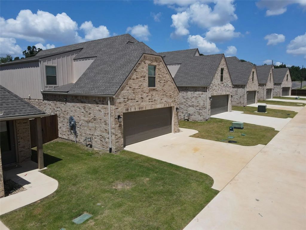 4344 Macnab Drive Multi, Tyler