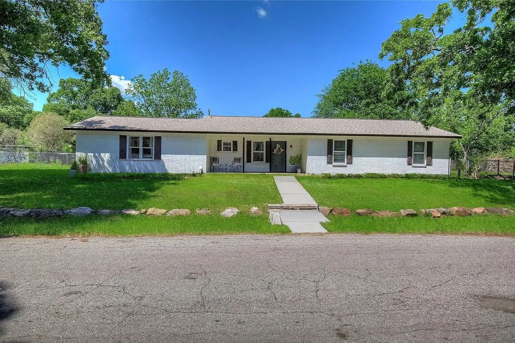 4179 County Road 3524, Greenville