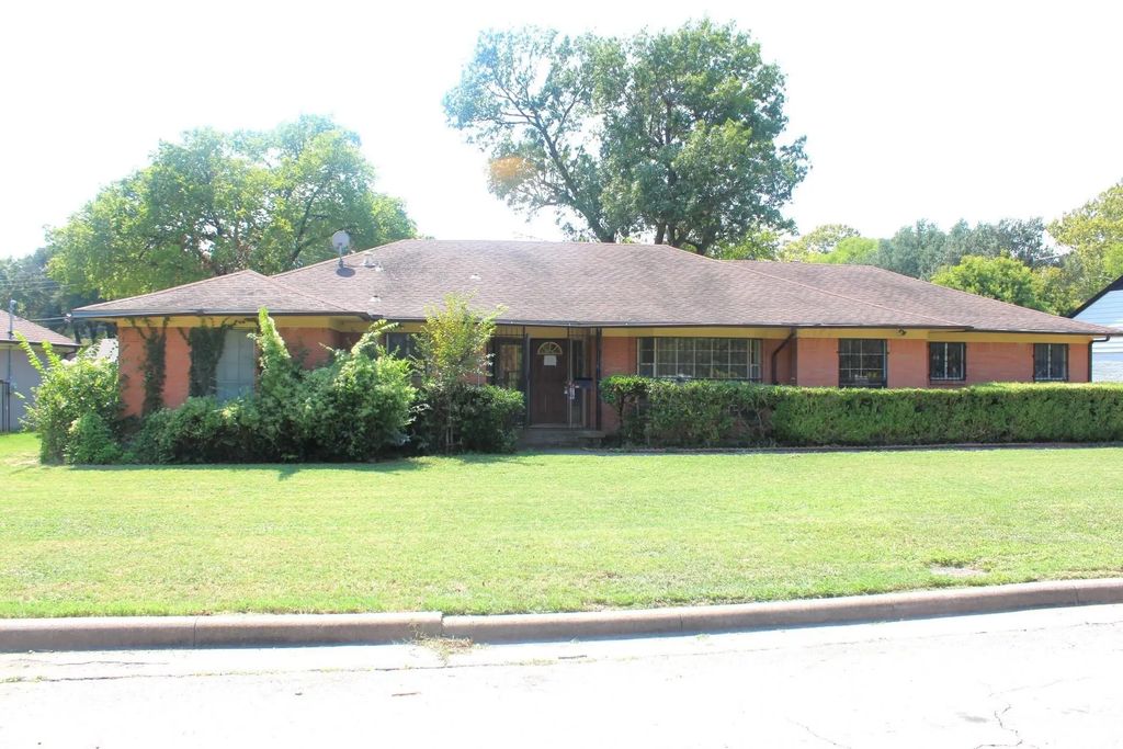 706 W Five Mile Parkway, Dallas