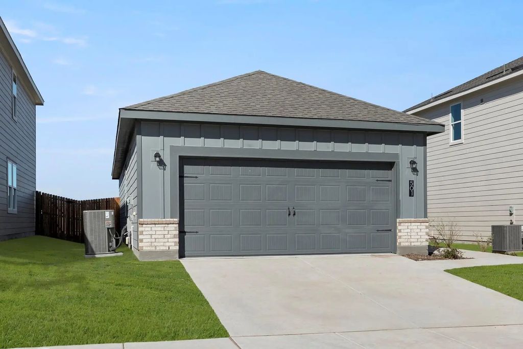 501 Merced River Lane, Anna
