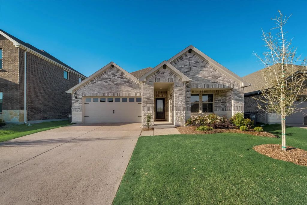 215 Quarry Street, Melissa