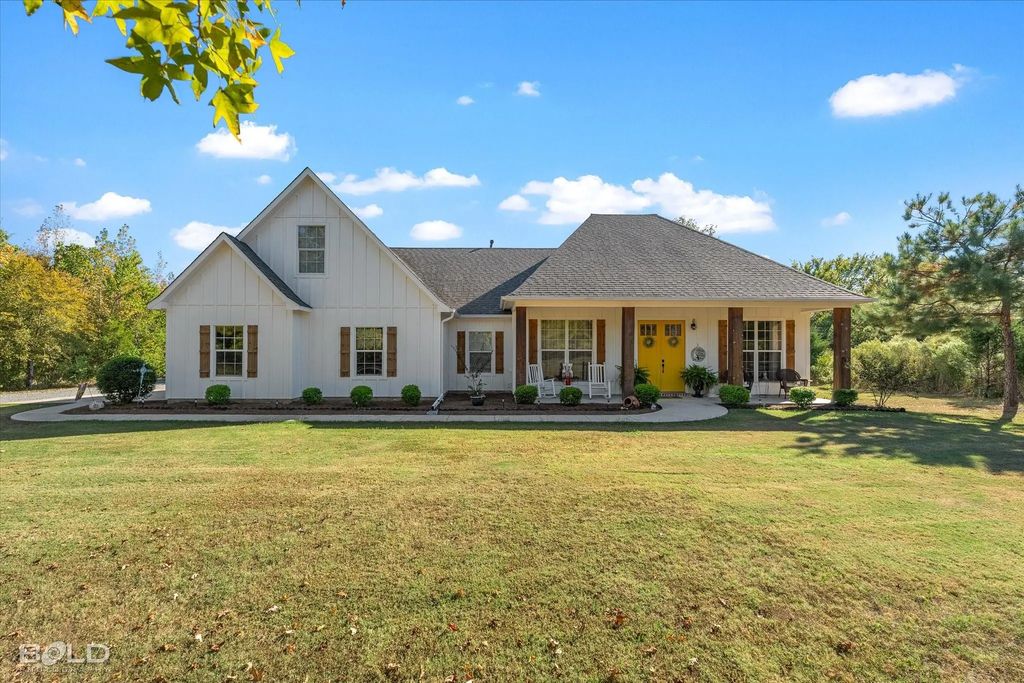 8549 Highway 3015, Logansport