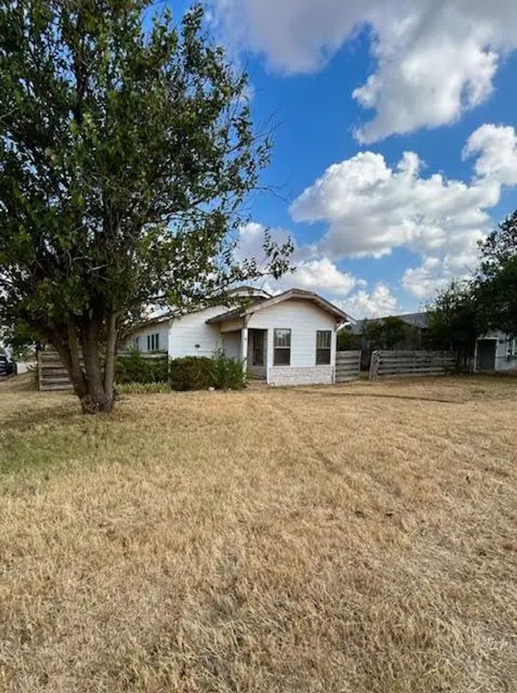 1301 Avenue I, Anson