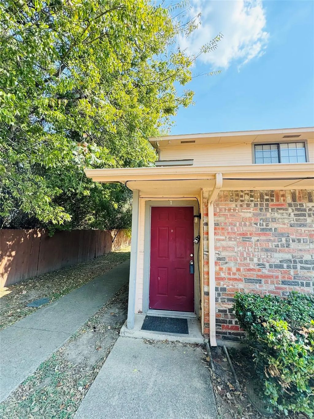 1322 Bluffview Drive 1, Seagoville