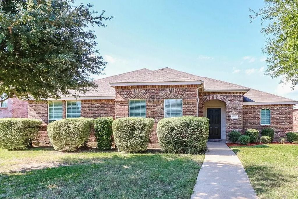 1415 Heather Ridge Drive, Lancaster