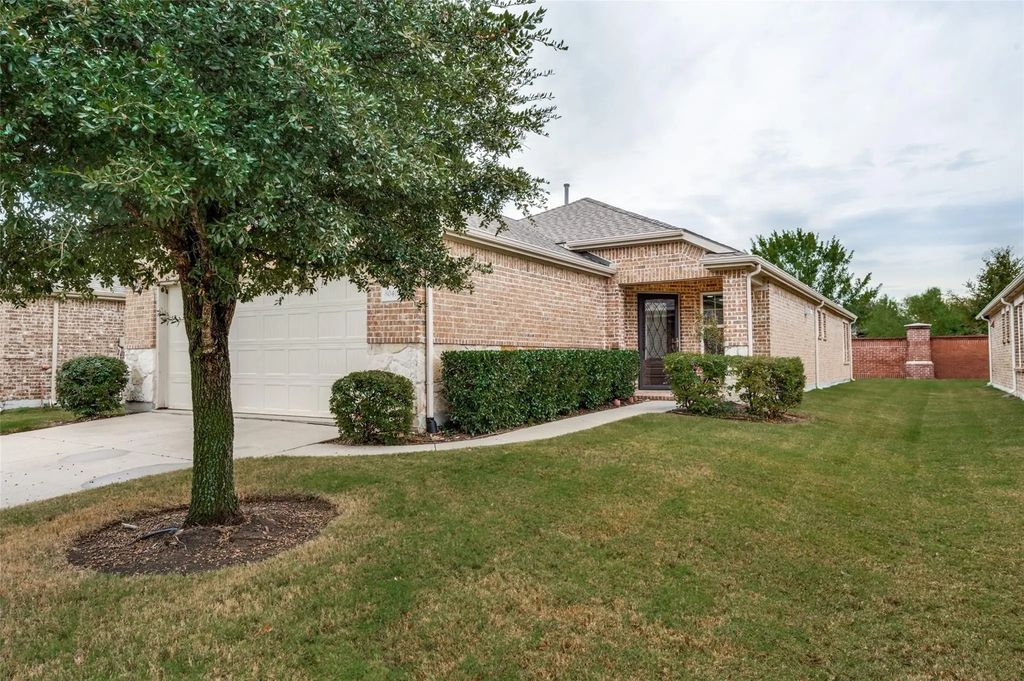 8040 Cool River Drive, Frisco