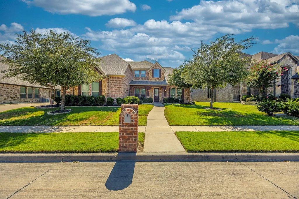 6913 Chisholm Trail, North Richland Hills