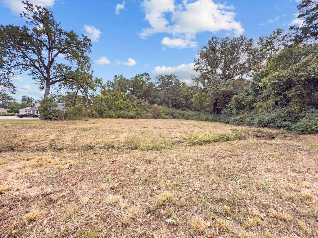 4925 N Market Street, Shreveport