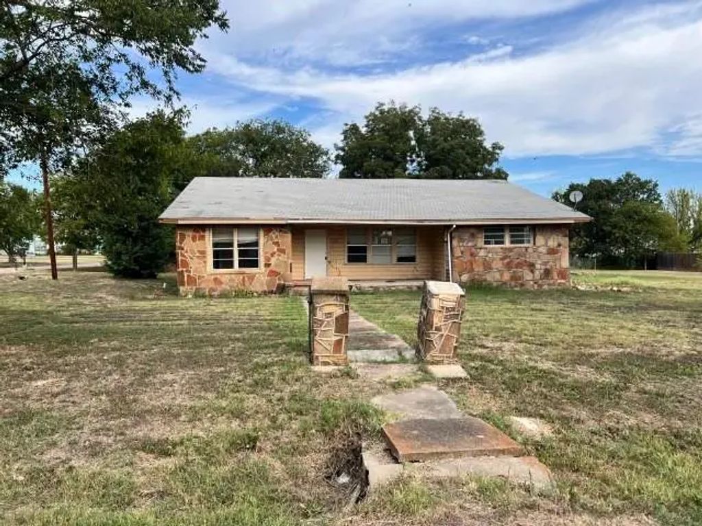 502 Meridian, Cranfills Gap