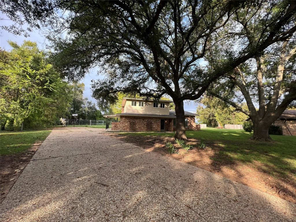 222 Walnut Lane, Bossier City