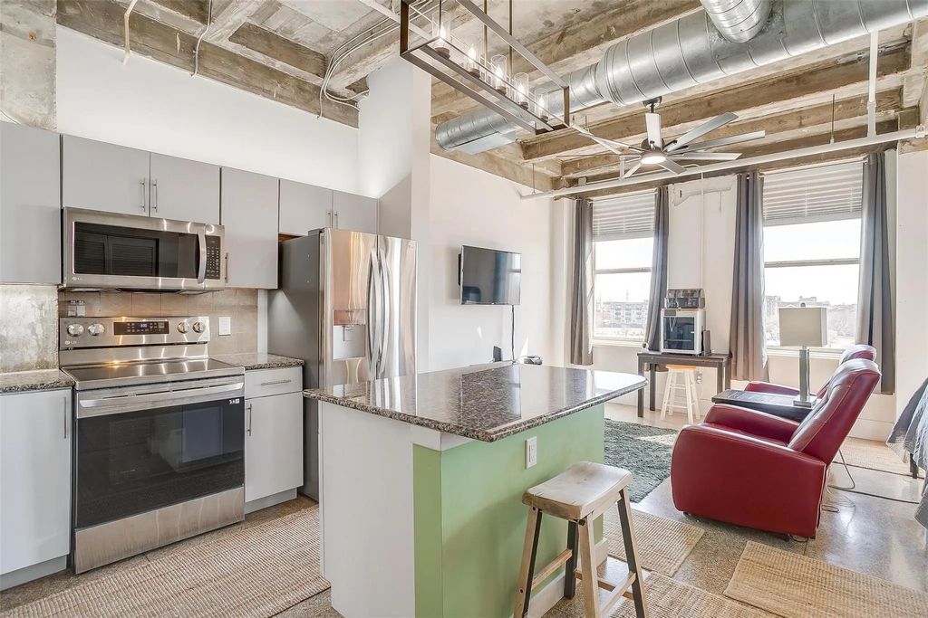 221 W Lancaster Avenue 5003, Fort Worth