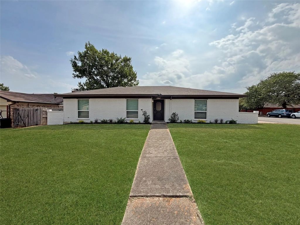 6250 Shirley Drive, North Richland Hills